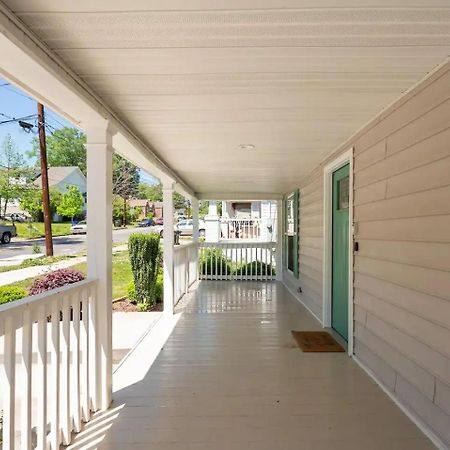 Modern 3-Bedroom, Big Fence Yard, Pets Stay Free Durham Exterior foto