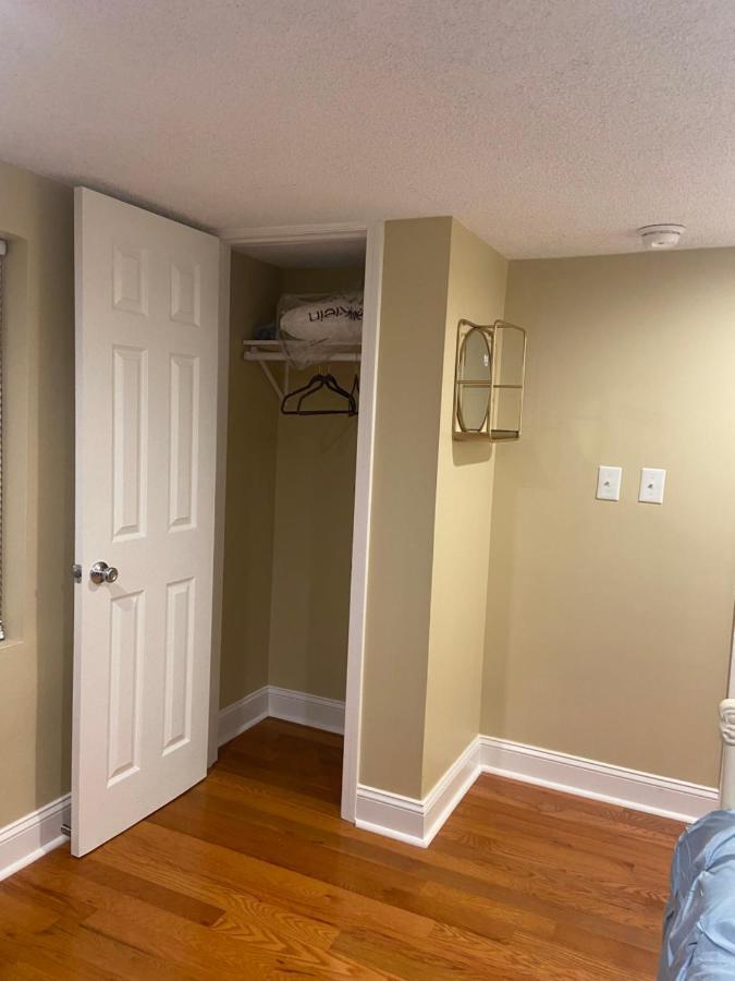 Modern 3-Bedroom, Big Fence Yard, Pets Stay Free Durham Exterior foto