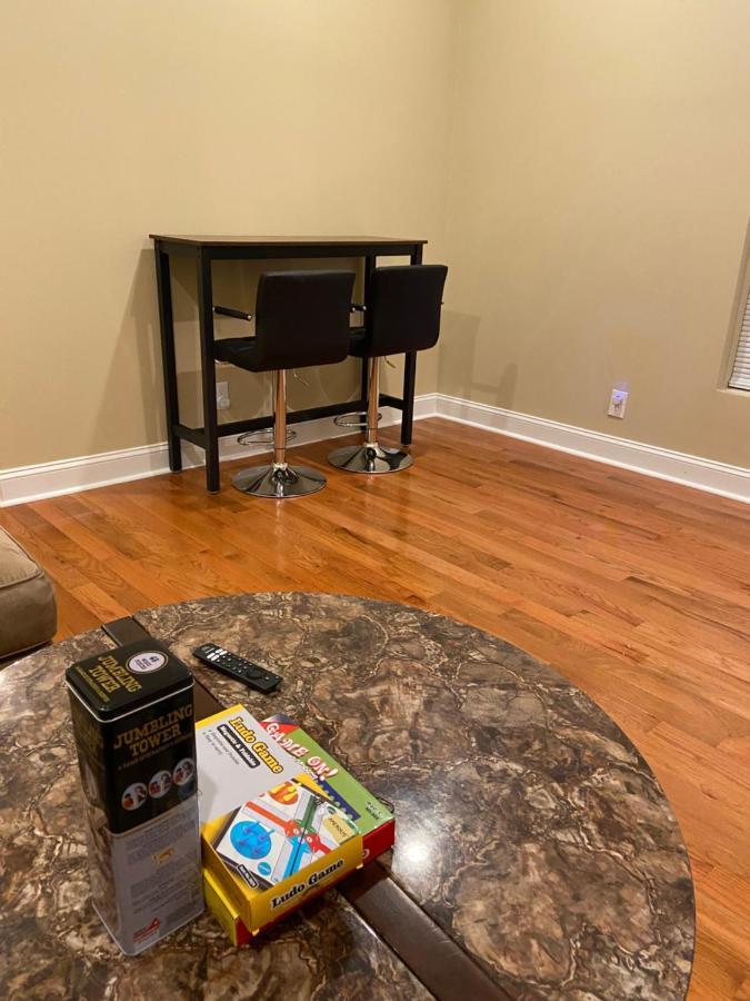 Modern 3-Bedroom, Big Fence Yard, Pets Stay Free Durham Exterior foto
